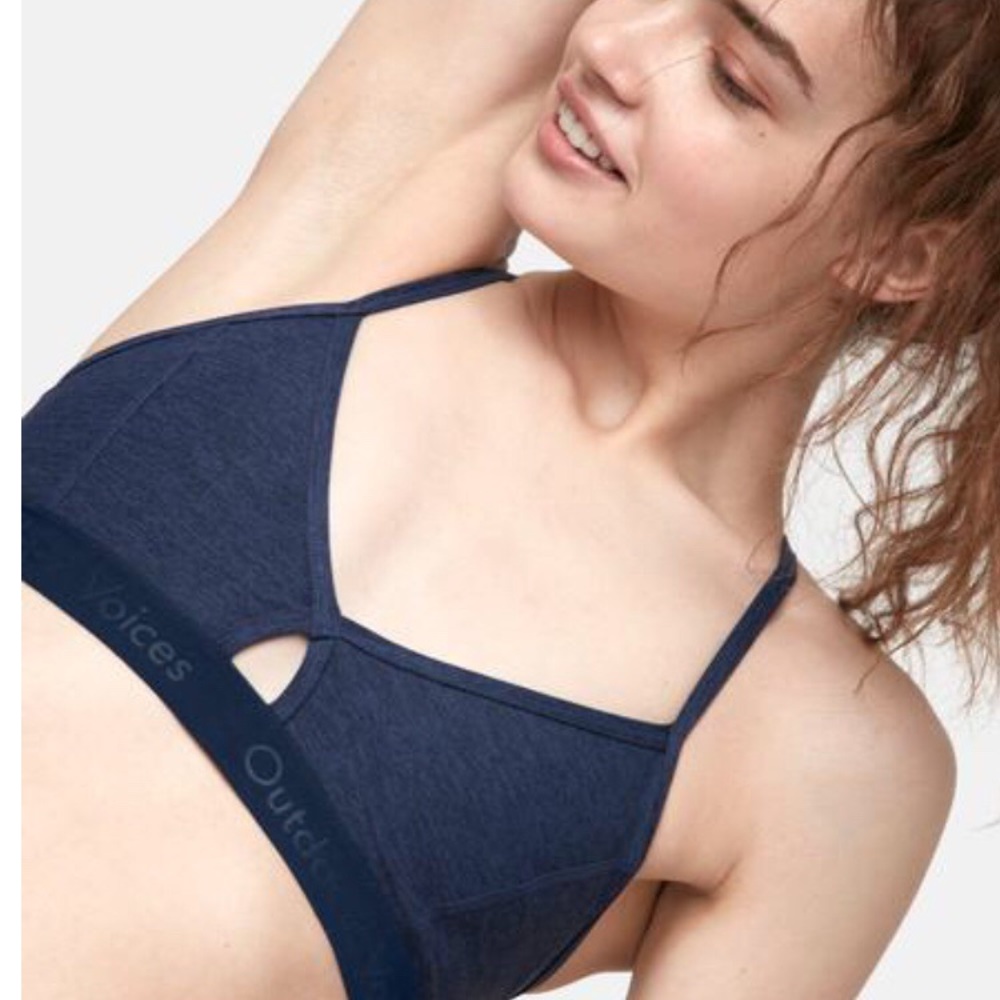 Outdoor Voices Steeplechase Bra in Navy- size XS